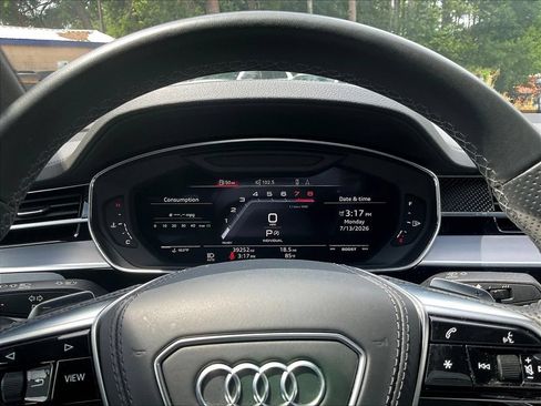 Used 2022 Audi S8 w/ S8 Executive Package AWD/4WD image 13