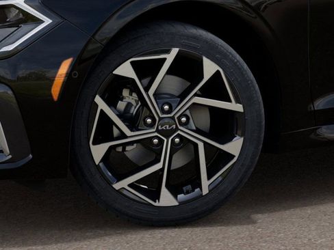 New 2025 Kia K5 EX image 9