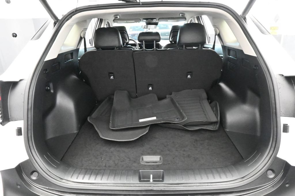 Used 2026 Kia Sportage EX FWD image 38
