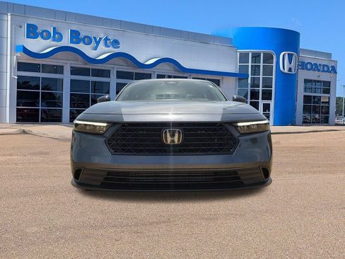 Certified 2025 Honda Accord LX image 2