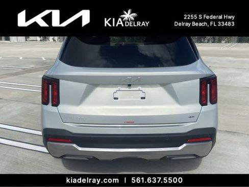 New 2026 Kia Sorento S image 4