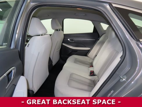 Used 2022 Hyundai Sonata SE image 9