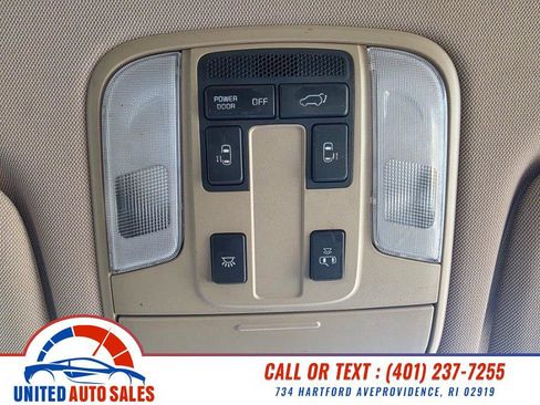 Used 2017 Kia Sedona EX FWD image 27