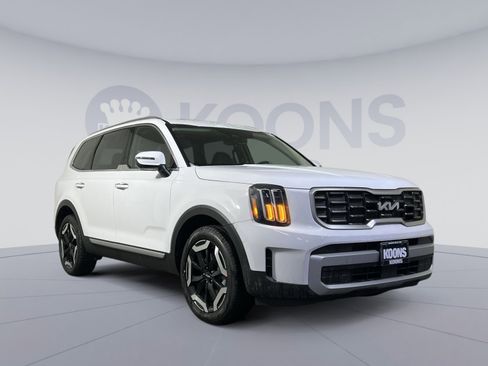 New 2025 Kia Telluride S image 8