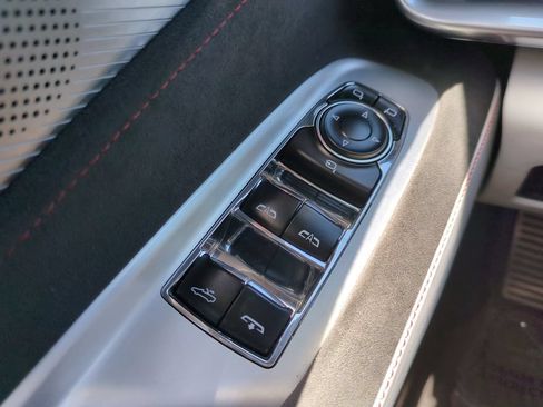Used 2023 Chevrolet Corvette Stingray Premium Conv w/ Z51 Performance Package RWD image 26