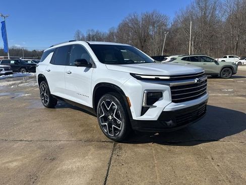 New 2026 Chevrolet Traverse High Country w/ LPO, Floor Liner Package image 10