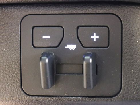 Used 2022 Toyota Tundra SR5 w/ TRD Off-Road Package image 23