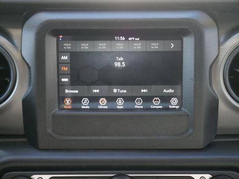 Used 2022 Jeep Wrangler Unlimited Sport image 17