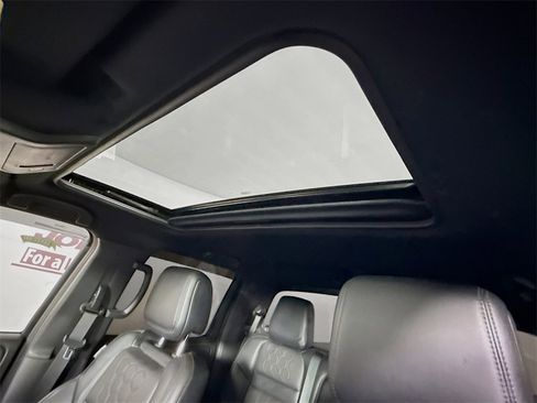 Used 2022 Nissan Frontier PRO-4X w/ Pro-4X Premium Package image 12