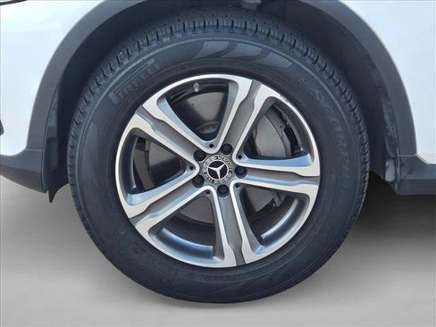 Used 2019 Mercedes-Benz GLC 300 image 14