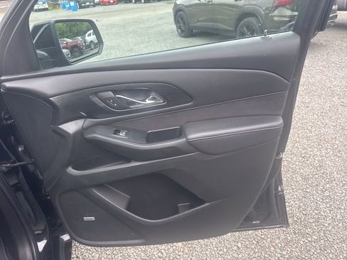 Used 2023 Chevrolet Traverse High Country w/ LPO, Cargo Package AWD/4WD image 12