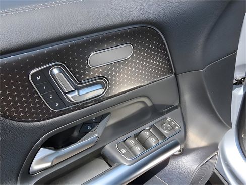 New 2025 Mercedes-Benz GLA 250 4MATIC image 50