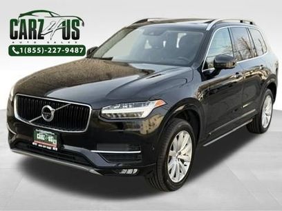Used 2017 Volvo XC90 T6 Momentum w/ Vision Package