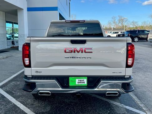 New 2026 GMC Sierra 1500 SLE image 6
