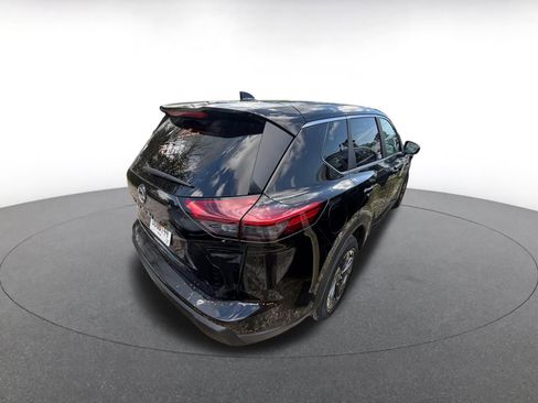 Used 2025 Nissan Rogue SV image 6