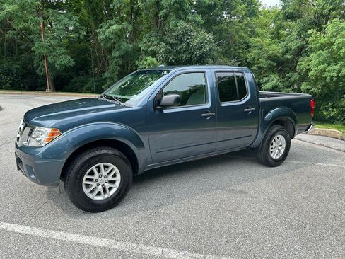 Used 2014 Nissan Frontier SV AWD/4WD image 9