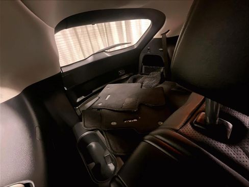 Used 2022 MAZDA CX-9 Touring image 17