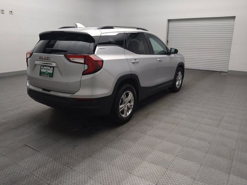 Used 2022 GMC Terrain SLE w/ Driver Convenience Package FWD image 9