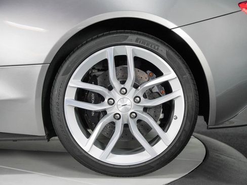 Used 2017 Aston Martin Vanquish Coupe image 20