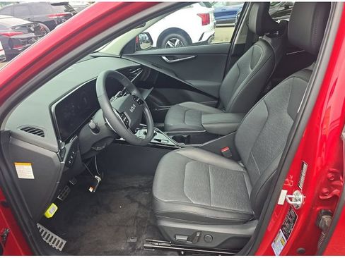 Used 2023 Kia Niro Wave w/ Wave Preserve Package FWD image 5