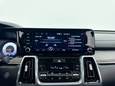 Used 2023 Kia Sorento SX Prestige image 29