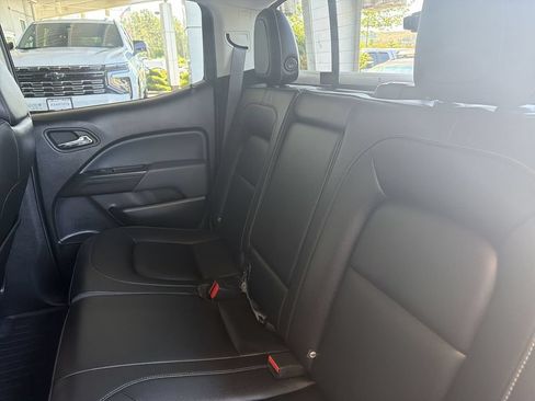 Used 2018 Chevrolet Colorado Z71 AWD/4WD image 24