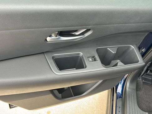 New 2026 Nissan Pathfinder SL image 25