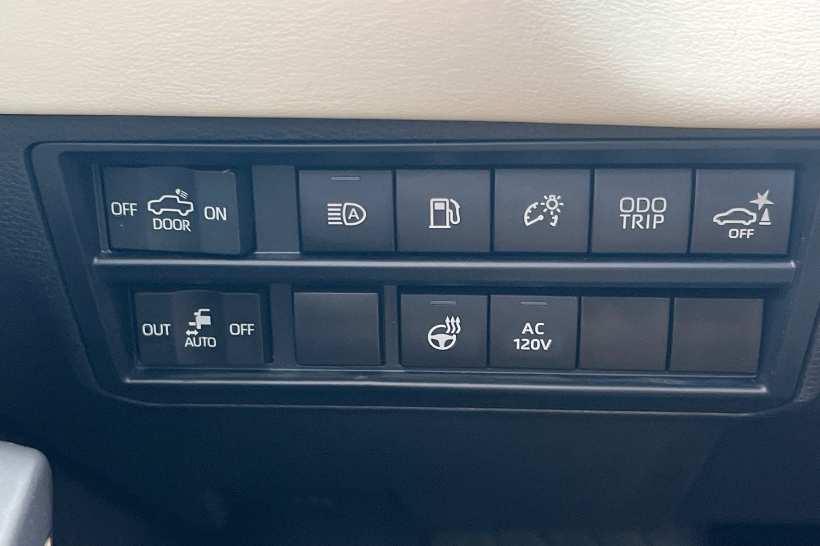 Used 2024 Toyota Tundra Capstone AWD/4WD image 30