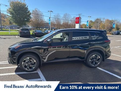 New 2026 Nissan Rogue SV w/ SV Premium Package image 4