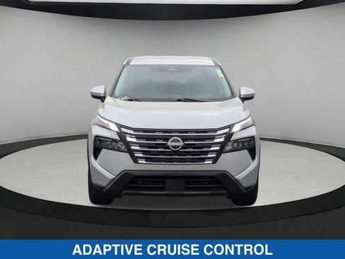 Used 2024 Nissan Rogue SV AWD/4WD image 9