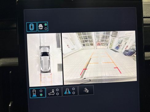 Used 2025 GMC Acadia Elevation image 22