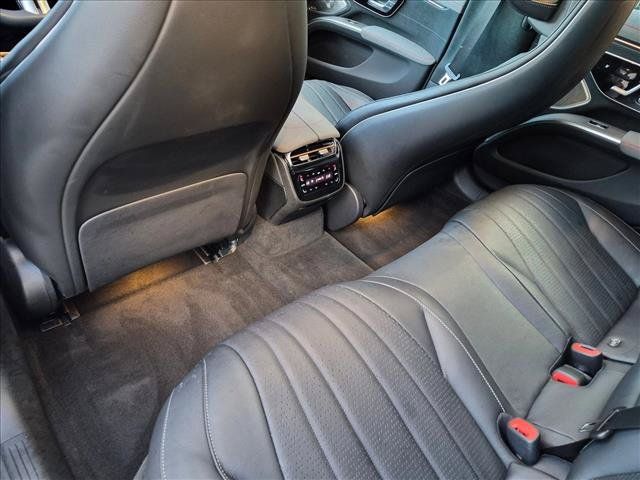 Used 2022 Mercedes-Benz EQS 580 4MATIC Sedan image 18