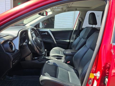 Used 2013 Toyota RAV4 Limited AWD/4WD image 19