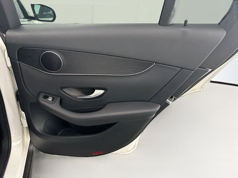 Used 2021 Mercedes-Benz GLC 300 4MATIC image 32