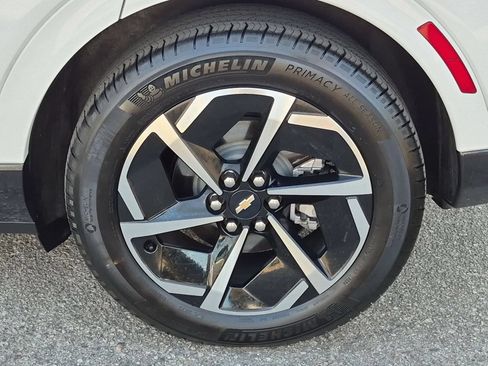 Used 2024 Chevrolet Equinox EV LT FWD image 9