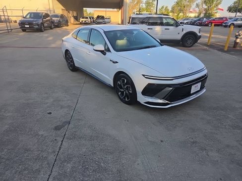 Used 2025 Hyundai Sonata SEL FWD image 6