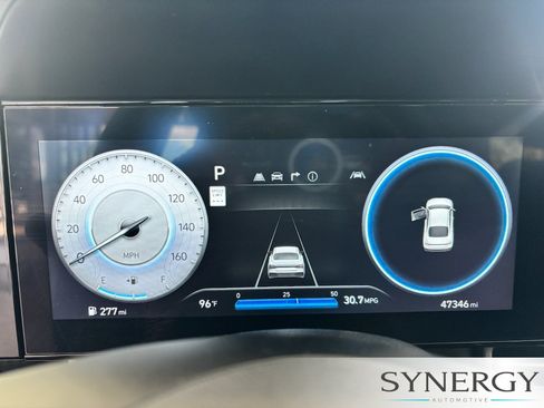 Used 2024 Hyundai Elantra SEL FWD image 12