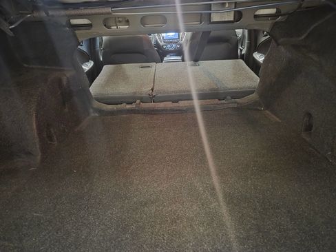 Used 2024 Chevrolet Malibu LS FWD image 35