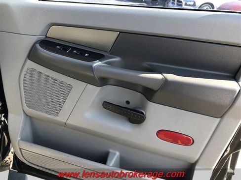 Used 2007 Dodge Ram 1500 Truck SLT AWD/4WD image 18