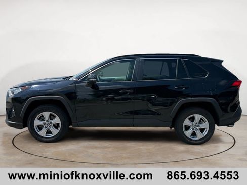 Used 2020 Toyota RAV4 XLE FWD image 6