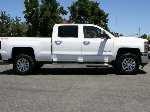 Used 2015 Chevrolet Silverado 2500 LTZ w/ Duramax Plus Package AWD/4WD image 4