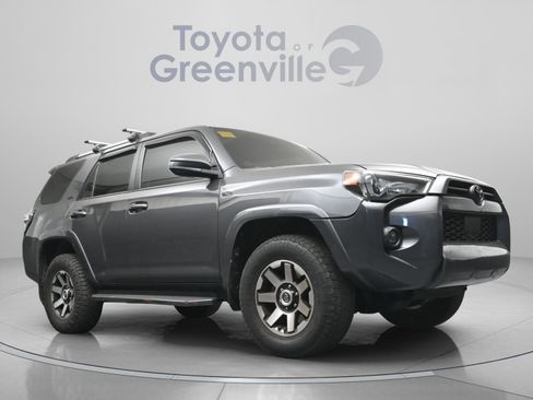 Used 2021 Toyota 4Runner SR5 AWD/4WD image 21