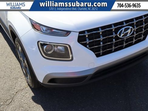 Used 2023 Hyundai Venue SEL w/ Cargo Package FWD image 11