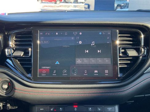 Used 2024 Dodge Durango GT image 13