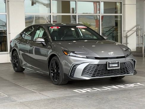 Certified 2026 Toyota Camry SE image 8