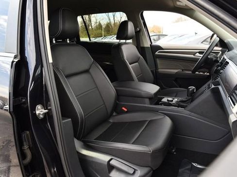 Used 2023 Volkswagen Atlas SE w/ Black Wheel Package image 20