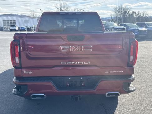 Used 2022 GMC Sierra 1500 Denali w/ Technology Package image 4