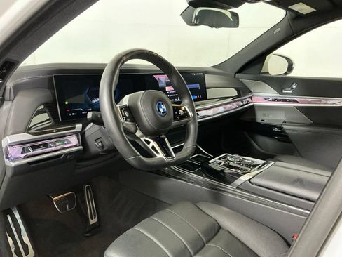 Used 2024 BMW i7 eDrive50 w/ M Sport Package RWD image 19