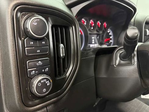 Used 2020 Chevrolet Silverado 2500 Custom w/ Custom Convenience Package AWD/4WD image 11
