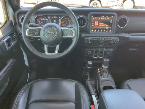 Certified 2021 Jeep Gladiator Overland w/ Popular Equipment Package image 14